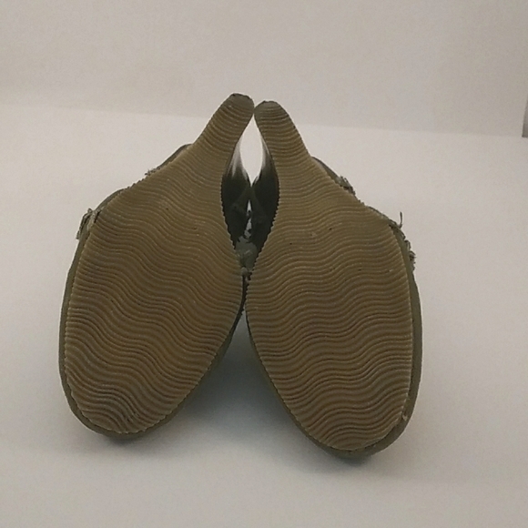 Spot On Gloria- 4 Women's Size 8.5 Canvas Green Stacked Wedge Heels. - Picture 4 of 12